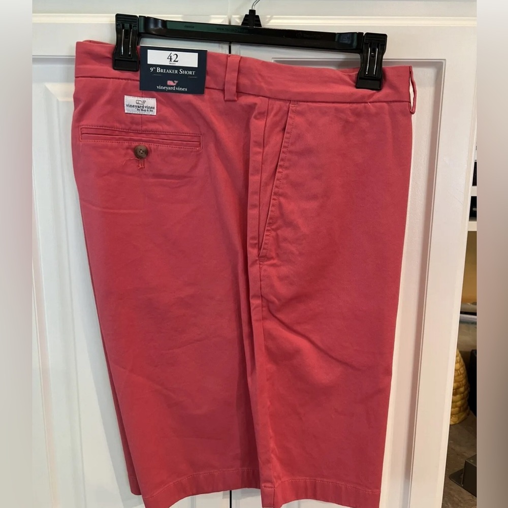 Men’s Vineyard vines breaker Shorts 42 Waist 9” NWT Red
